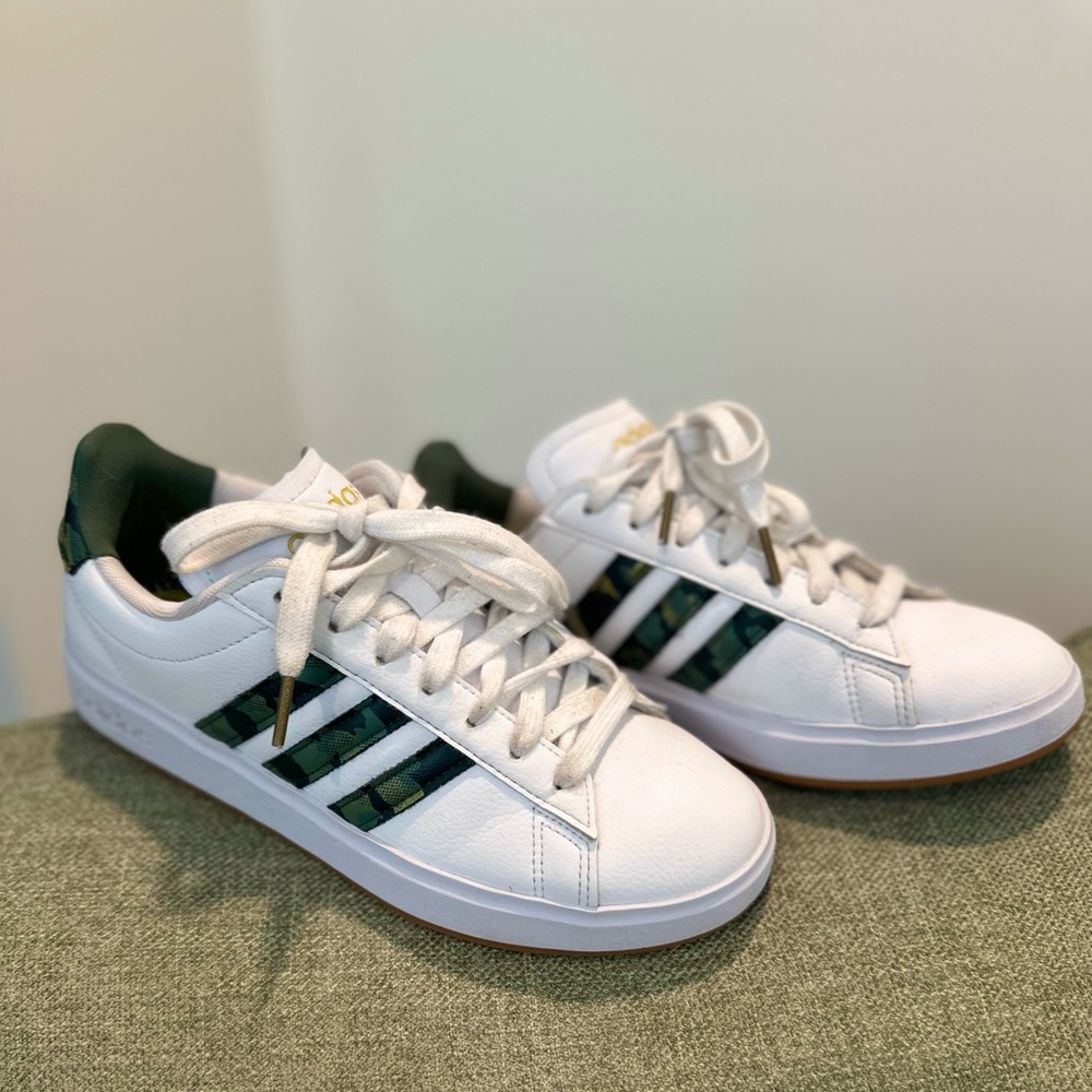 Adidas Grand Court 2.0 Women’s 7 Sneakers